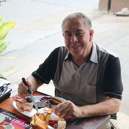 Hideaway Guest House And Bar Pattaya Buitenkant foto
