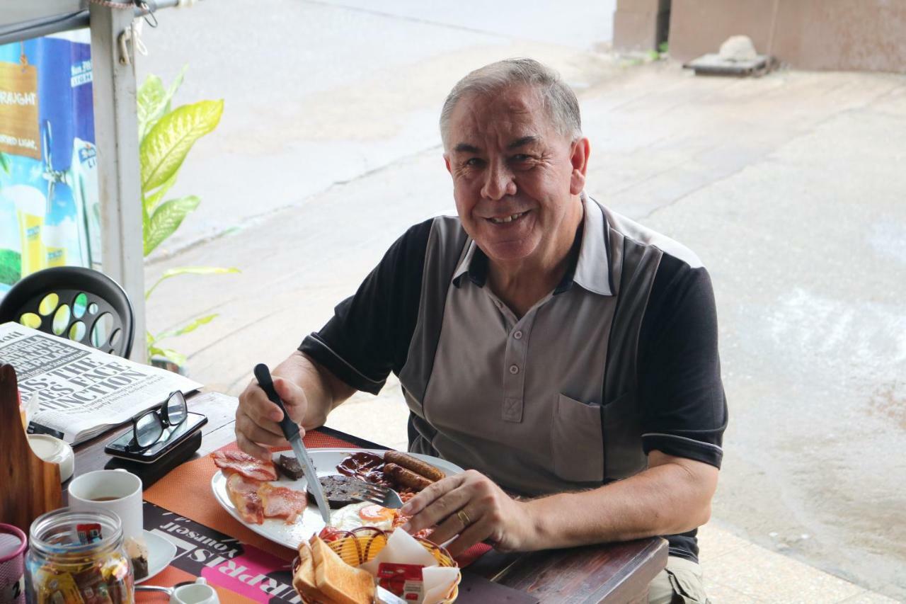 Hideaway Guest House And Bar Pattaya Buitenkant foto